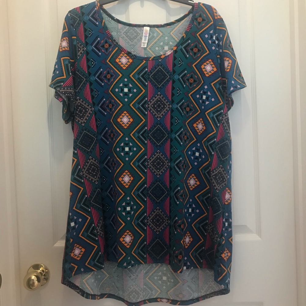 Lularoe Classic T NWT